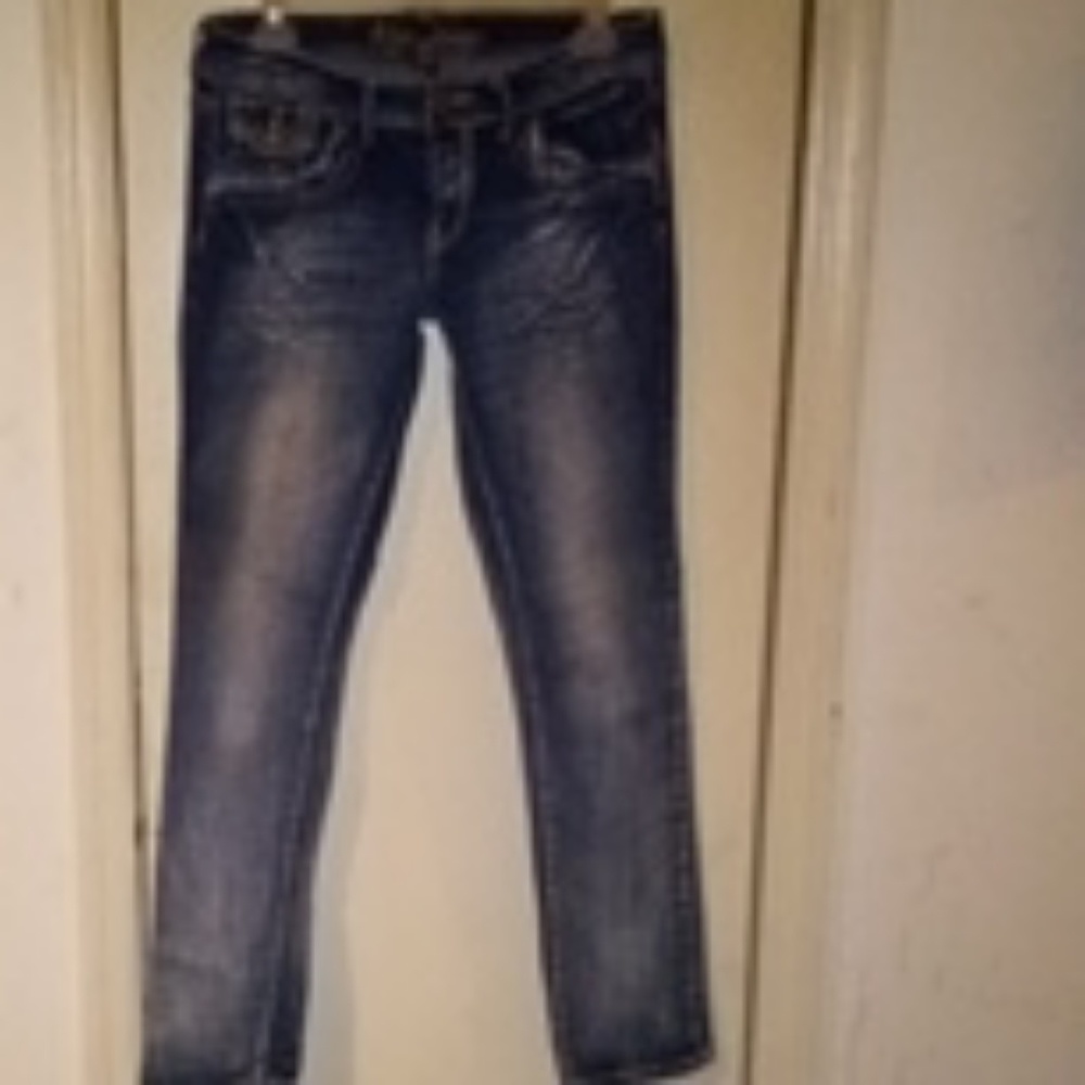Ariya Jeans